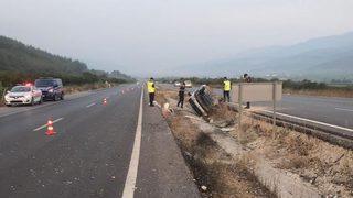Bilecik'te devrilen otomobildeki 4 kişi yaralandı