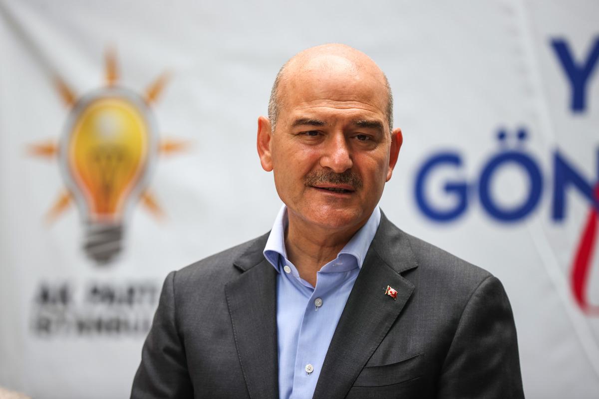 İ&ccedil;işleri Bakanı Soylu, &Uuml;mraniye'de İMES Sanayi Sitesi esnafıyla buluştu: