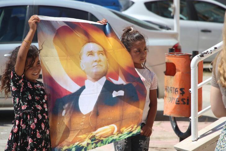 Adana'da tarım işçisi ailelerin çocuklarına yönelik yaz okulu sona erdi G5