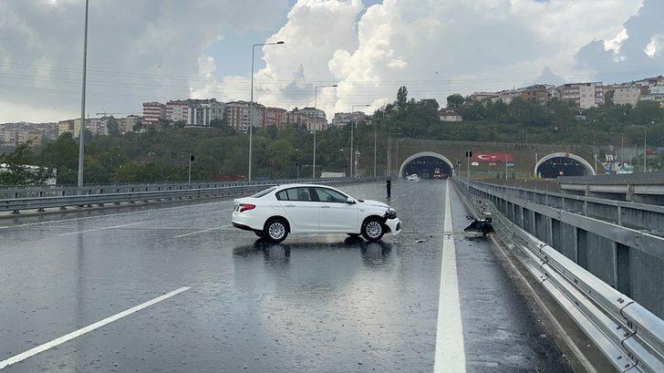 Eyüpsultan'da etkili olan sağanak sürücülere zor anlar yaşattı G1
