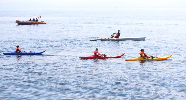 Türk Kızılay, Çanakkale'de Halep Vapuru şehitleri için anı dalışı düzenledi G2