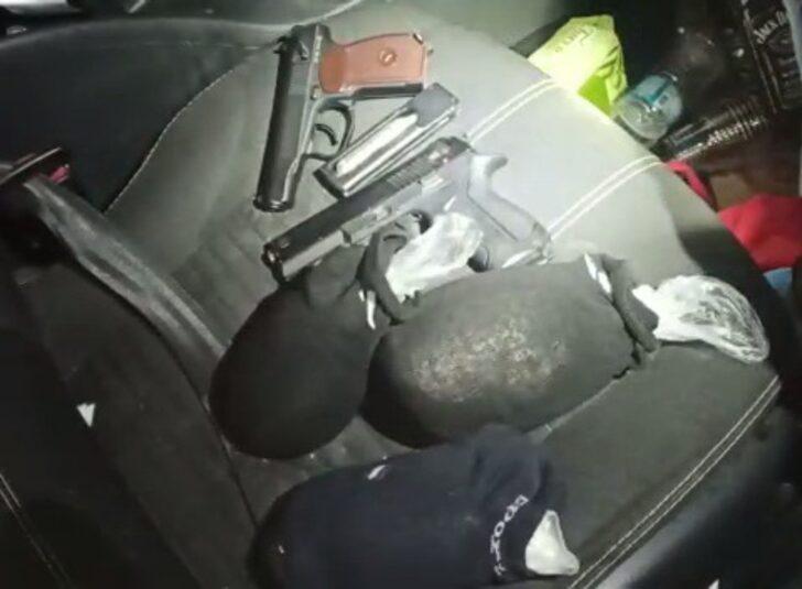 Eskişehir'de çorapların içine gizlenmiş 1,5 kilogram uyuşturucu ele geçirildi G3