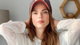 Eski Survivor yarışmacısı Larissa Gacamer verdiği pozla büyüledi