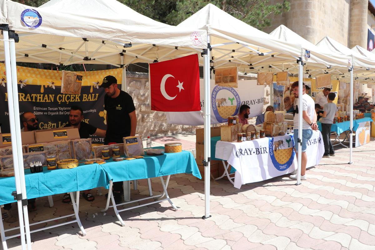 AK Parti'li Binali Yıldırım Erzincan'daki bal festivalinde konuştu:
