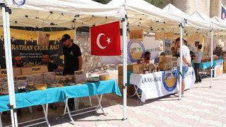 AK Parti'li Binali Yıldırım Erzincan'daki bal festivalinde konuştu: