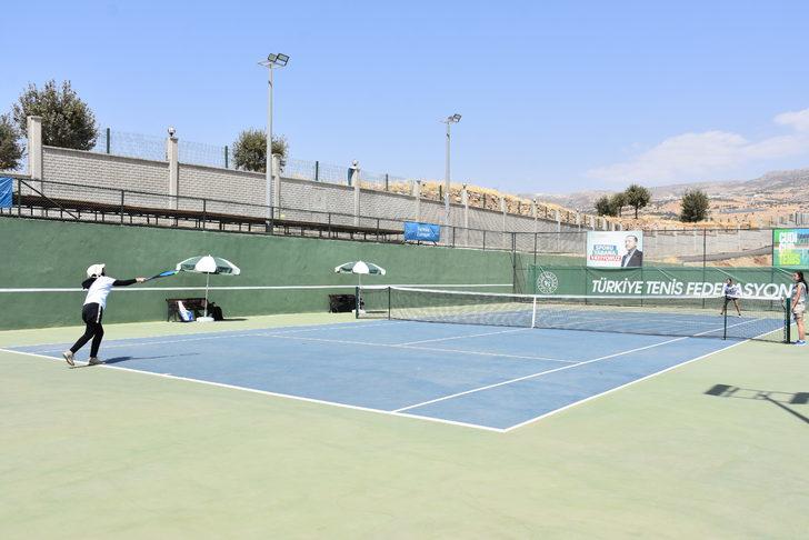 Şırnak'ta Tenis Doğu ve Güneydoğu Anadolu Takım Şampiyonası başladı G2