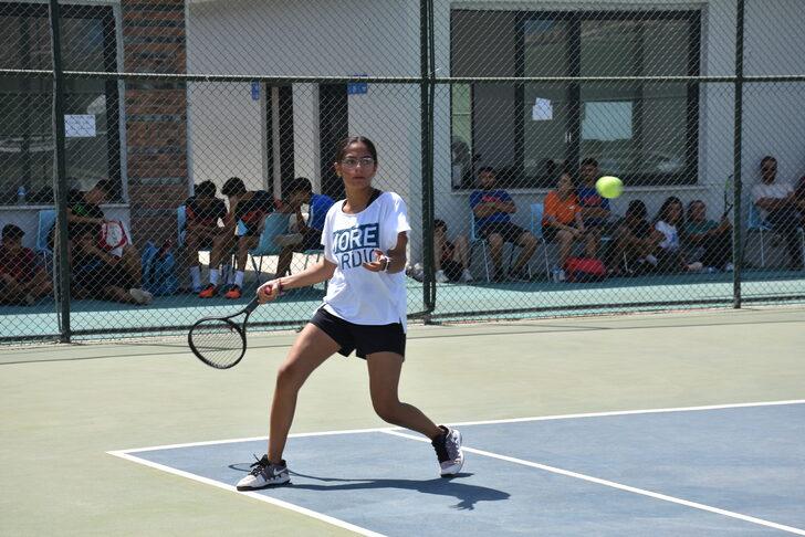 Şırnak'ta Tenis Doğu ve Güneydoğu Anadolu Takım Şampiyonası başladı G5