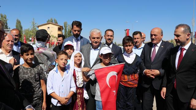 AK Parti'li Yıldırım, Erzincan'da hayırsever iş insanı tarafından yaptırılan okulu açtı: