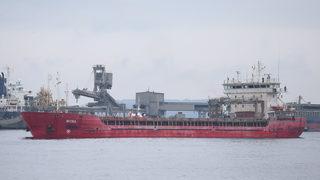 Çanakkale açıklarında karaya oturan çimento yüklü gemi kurtarıldı