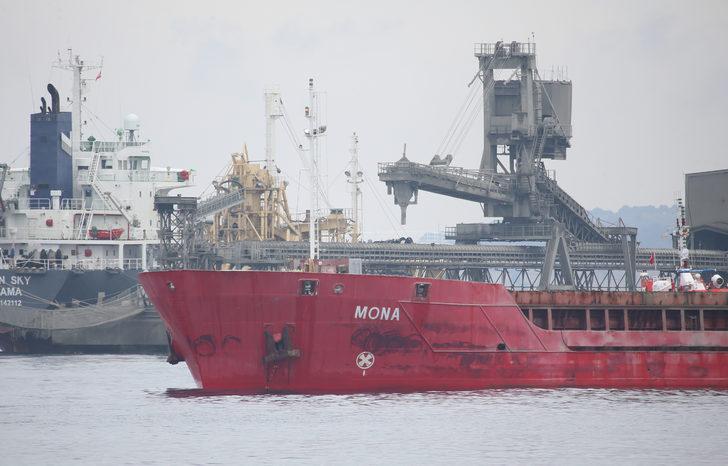 Çanakkale açıklarında karaya oturan çimento yüklü gemi kurtarıldı G2