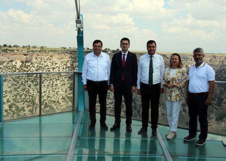 Kültür ve Turizm Bakan Yardımcısı Yavuz, Uşak'ta ziyaretlerde bulundu G5