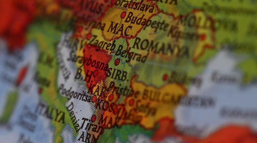 Kosava ile Sırbistan arasında serbest seyahat anlaşması! Anlaşmaya Kosovalı Sırplar da dahil