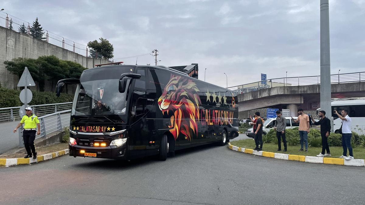 Galatasaray kafilesi, Trabzon'a geldi