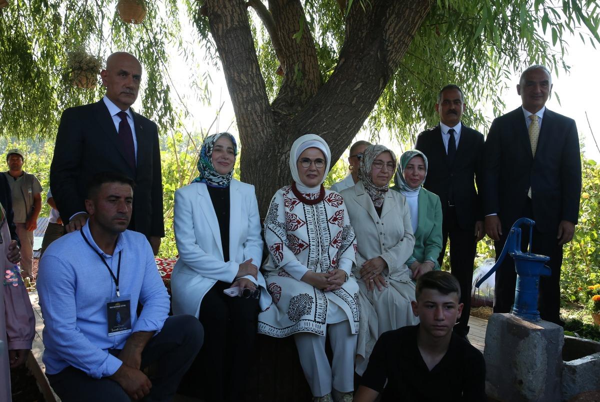 Emine Erdoğan, Tokat'ta "Bereket Hasadı Programı"na katıldı: