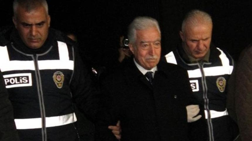 Adana merkezli 3 ilde paralel yapı operasyonu