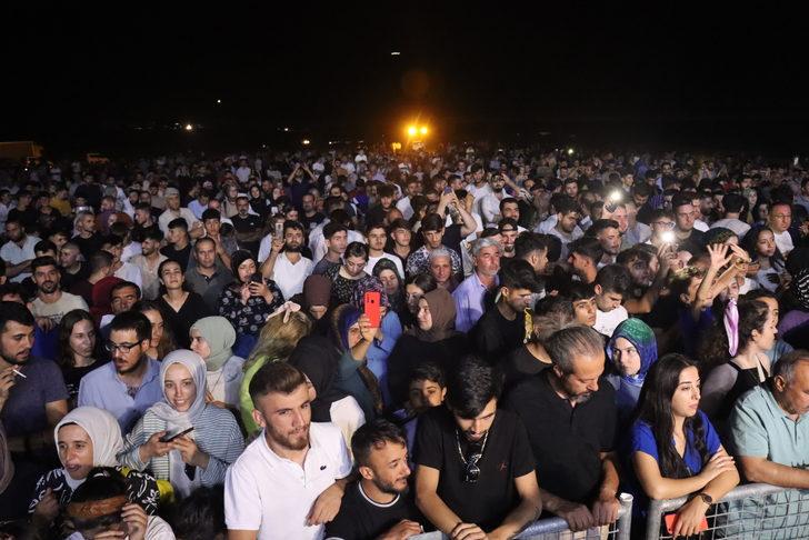 Cendere Köprüsü'nde İzmir Devlet Senfoni Orkestrası ile Kahtalı Mıçe sahne aldı G3