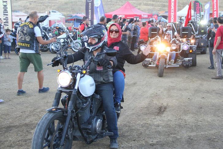 Erciyes Motosiklet Festivali'nde akrobasi gösterisi düzenlendi G3