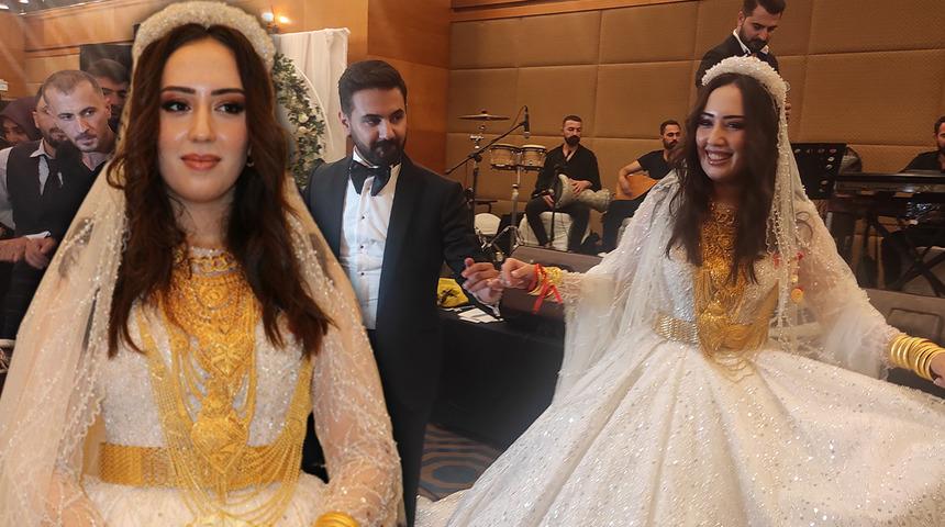 Bir aşiret düğünü klasiği! Gelin ve damada takılan takı ve para dudak uçuklattı