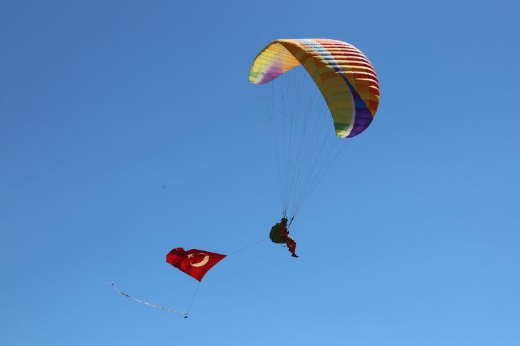 Mersin'de uçuş tutkunları paraşüt şenliğinde buluştu G4