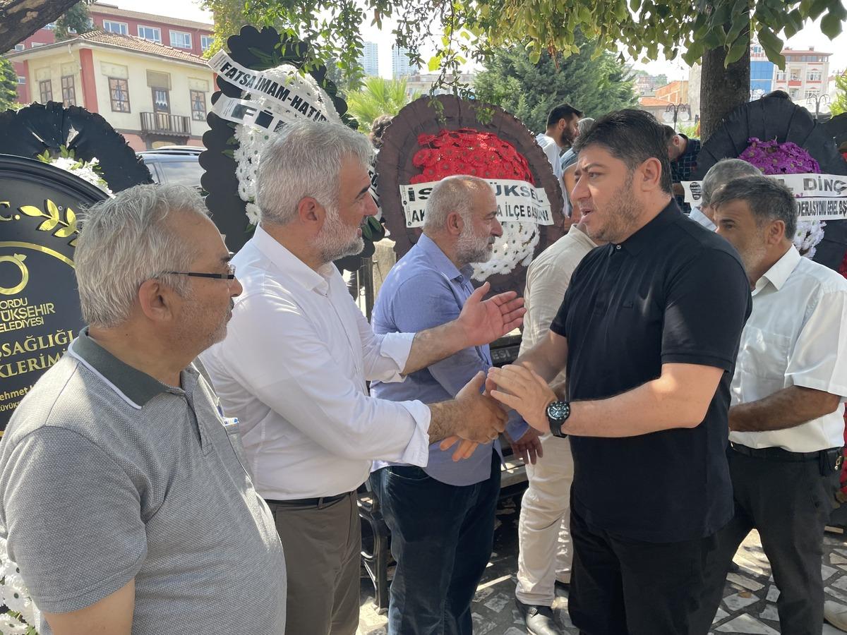 AK Parti İstanbul İl Başkanı Kabaktepe'nin annesi Ordu'da son yolculuğuna uğurlandı