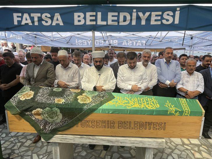 AK Parti İstanbul İl Başkanı Kabaktepe'nin annesi Ordu'da son yolculuğuna uğurlandı G3