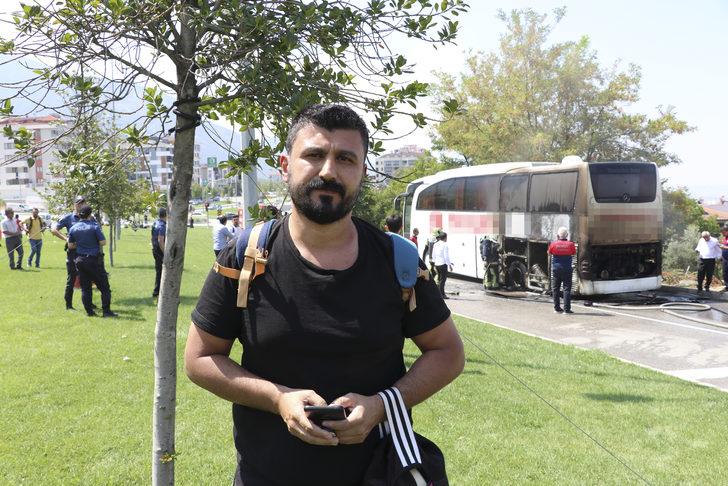 Denizli'de seyir halindeki yolcu otobüsünde yangın çıktı G4