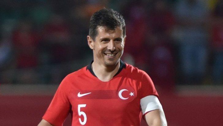 Emre Belözoğlu'ndan itiraflar: Aziz Yıldırım beni odasından kovdu!  G1