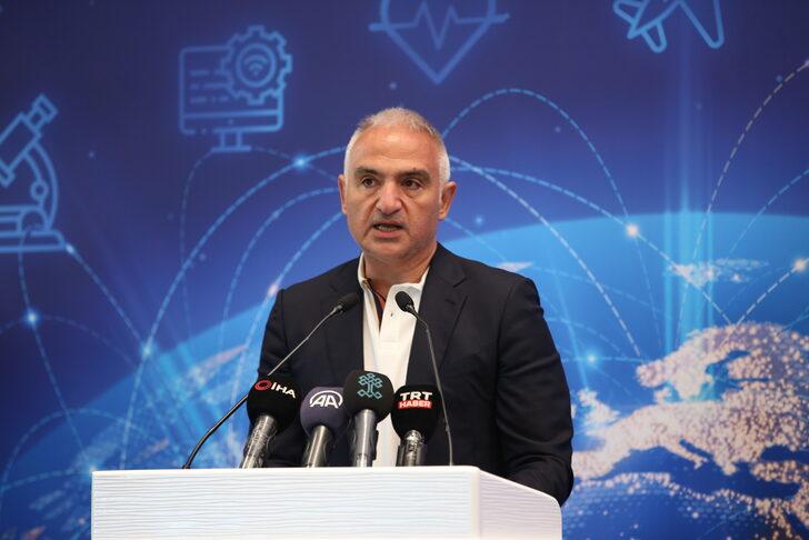 Bakan Ersoy, Sakarya'da Hizmet İhracatçıları Birliğinin çalıştayına katıldı: G4