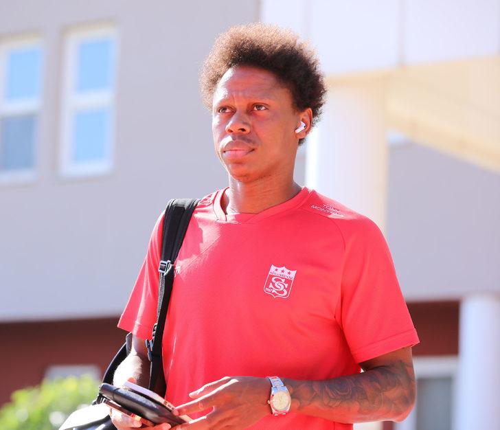 Sivasspor, Beşiktaş maçı için İstanbul'a gitti G2