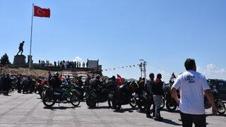 Motosikletliler Büyük Taarruz'un yıl dönümü etkinliği için Kocatepe'den yola çıktı