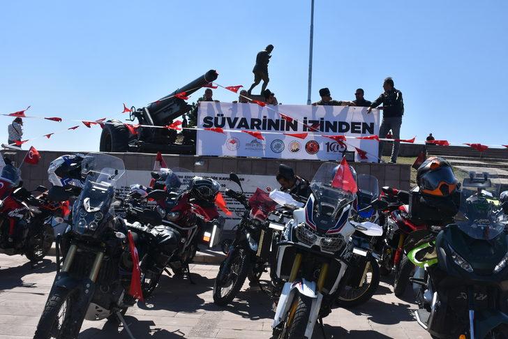 Motosikletliler Büyük Taarruz'un yıl dönümü etkinliği için Kocatepe'den yola çıktı G2