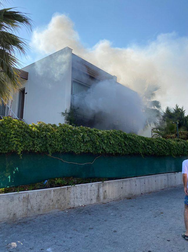 Bodrum'da evde çıkan yangında hasar meydana geldi