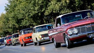 Konya'da klasik otomobil tutkunlarından 30 Ağustosa özel konvoy