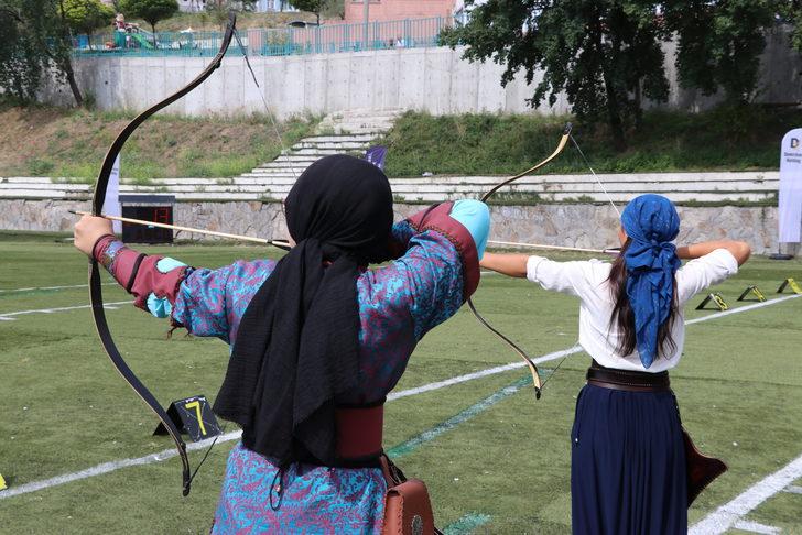Kütahya'da geleneksel okçular Zafer Kupası için yarıştı G4