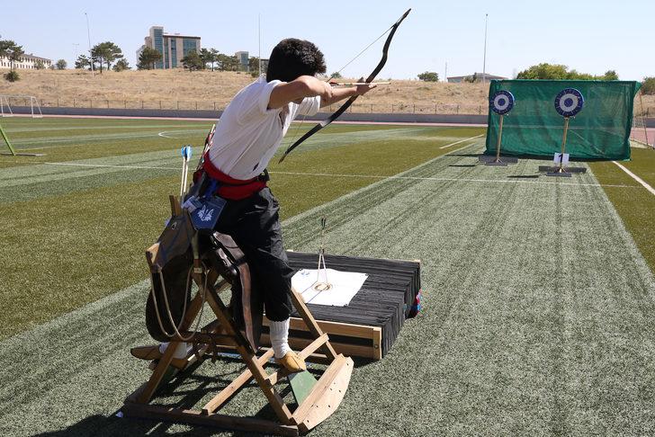 Kapadokya 2. Geleneksel Okçuluk Koşusu, 178 sporcunun katılımıyla yapıldı G2