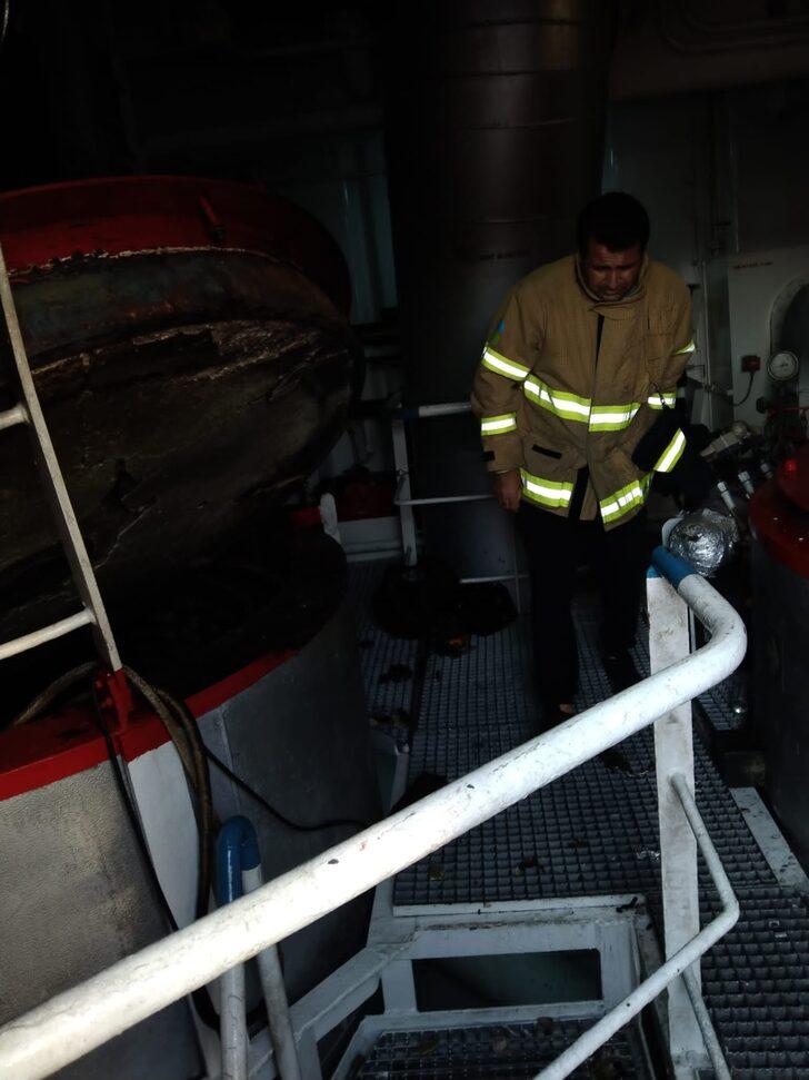 Bandırma'da limandaki Malta bayraklı gemide oluşan patlamada iki işçi yaralandı G2