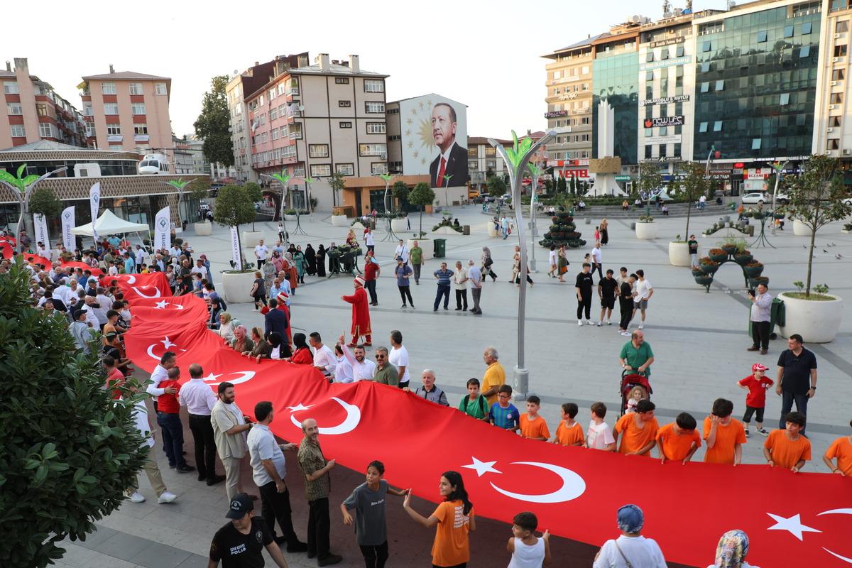 Rize'de kortej y&uuml;r&uuml;y&uuml;ş&uuml; d&uuml;zenlendi