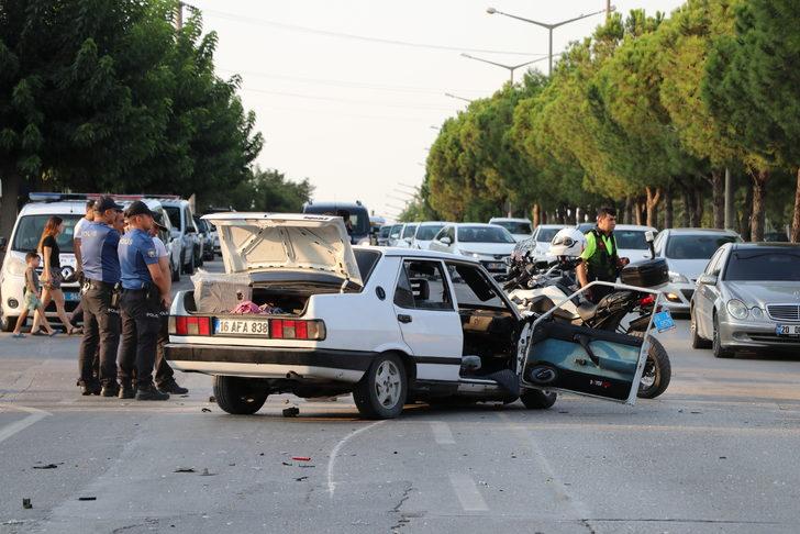 Denizli'de polis aracı ile otomobilin çarpışması sonucu 9 kişi yaralandı G3