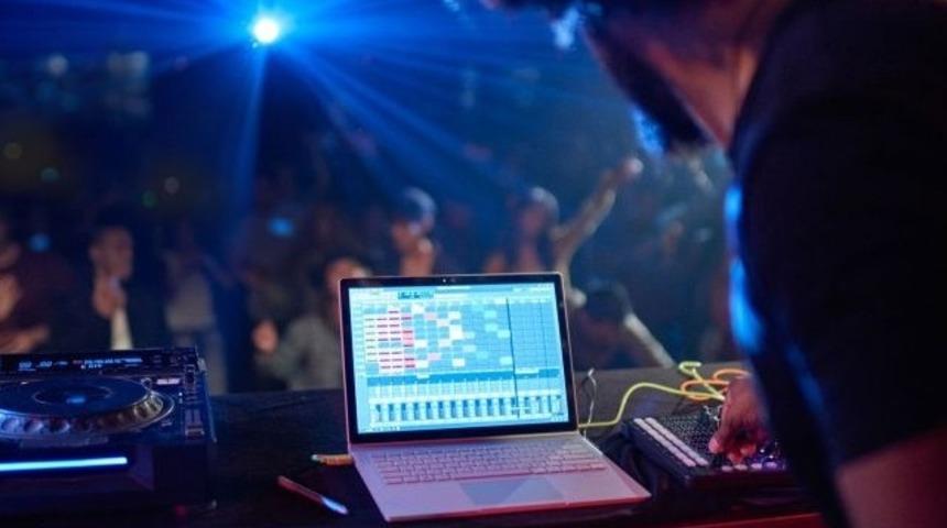 Surface Laptop özellikleri neler? Windows 10 S ne zaman indirilecek ve ücretsiz mi?