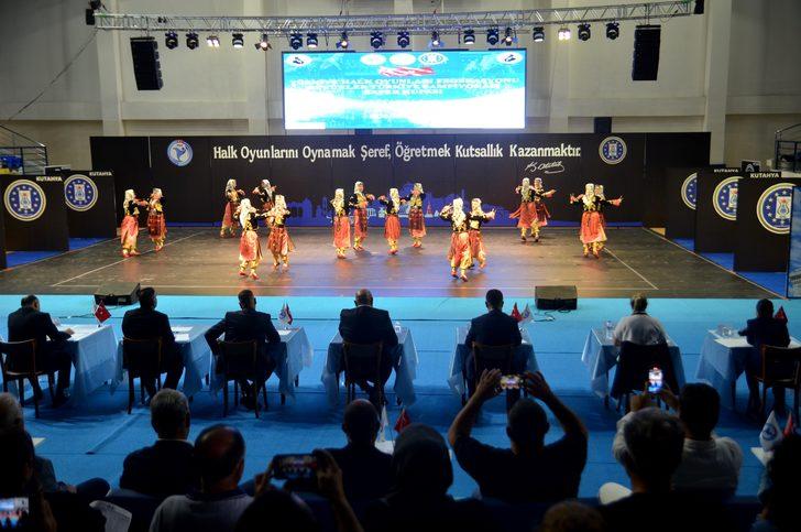 Halk Oyunları Büyükler Kategorisi Türkiye Finali Zafer Kupası, Kütahya'da yapıldı G3