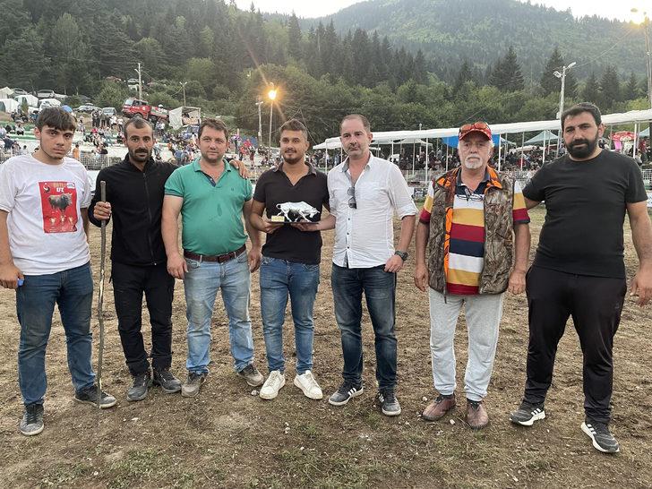 Artvin'de Boğa Güreşleri Türkiye Şampiyonası yapıldı G3