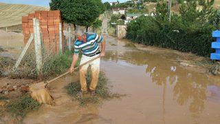 Çubuk'ta sağanak nedeniyle su baskınları yaşandı