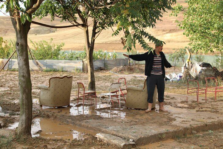 Çubuk'ta sağanak nedeniyle su baskınları yaşandı G5