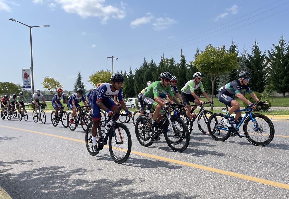 Bisiklet Fest kapsamındaki Tour Of Sakarya, d&ouml;rd&uuml;nc&uuml; etabın ardından sona erdi