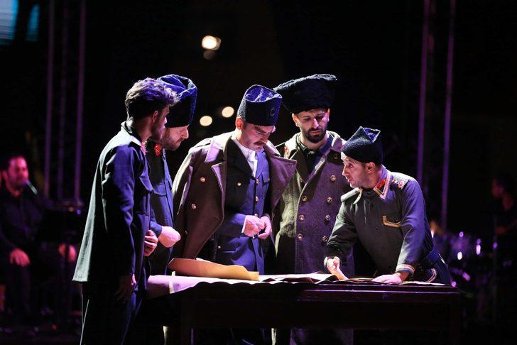 Uşak'ta "Zafer Yolu 100. Yıl Son Söz" gösterisi yapıldı G3