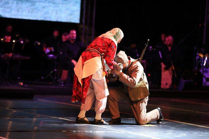 Uşak'ta "Zafer Yolu 100. Yıl Son Söz" gösterisi yapıldı G4