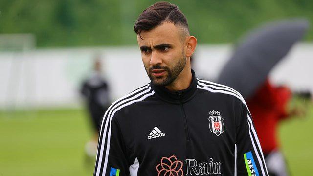 Beşiktaş'ta ayrılık! Rachid Ghezzal takıme böyle veda etti 640xauto