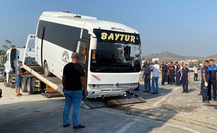 Balıkesir'de midibüs devrildi, 17 kişi yaralandı G5