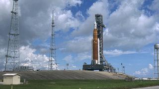 NASA, tekrar Ay'a gitmek için ilk adımı gecikmeli de olsa atacak! Tarihi fırlatmanın yeni günü belli oldu