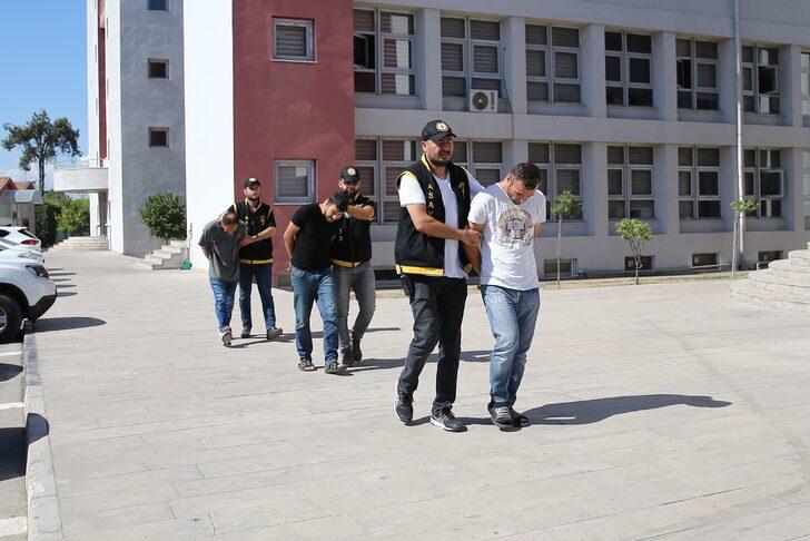 Adana'da metruk evde erkek cesedi bulunmasıyla ilgili 3 kişi tutuklandı G1